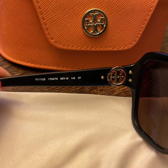 Tory Burch Sunglasses - Picture 6 of 6